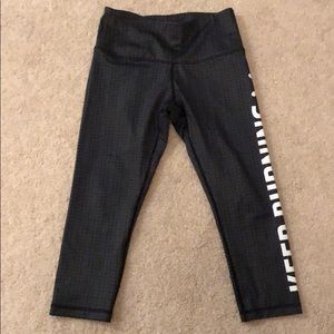 XS Excellent condition OTF crop splat leggings